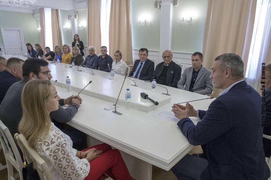 Кличко наградил киевлян-олимпийцев